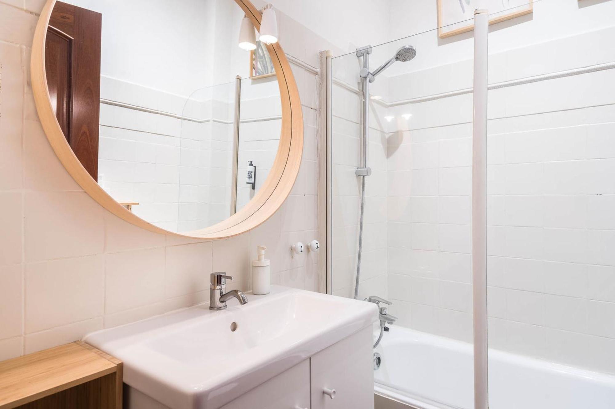 Spacious & Sunny Apt With Terrace In The City Center 바르셀로나 외부 사진